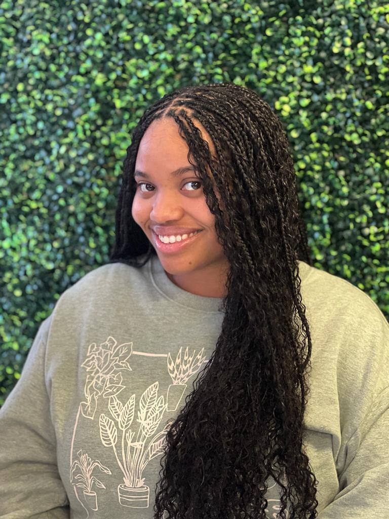 Get the water wave look with 3 Pack of hair